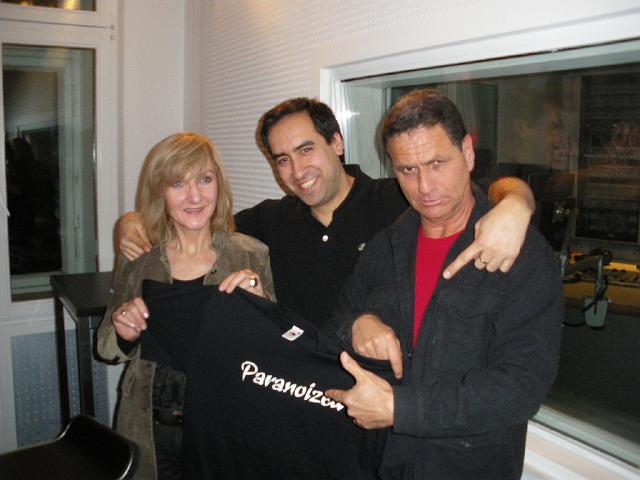 Ali Khan Show 2009-02-17_40.jpg - Dieses T-Shirt wird Ali künftig beim Joggen anziehen!